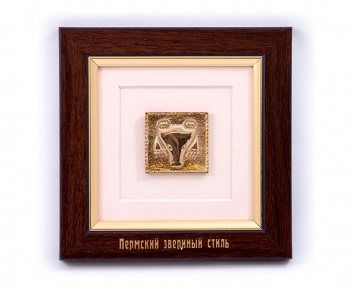 Малое панно (120х120 мм) в коробке. Голова медведя. IV-V вв. н.э. Лысвенский район